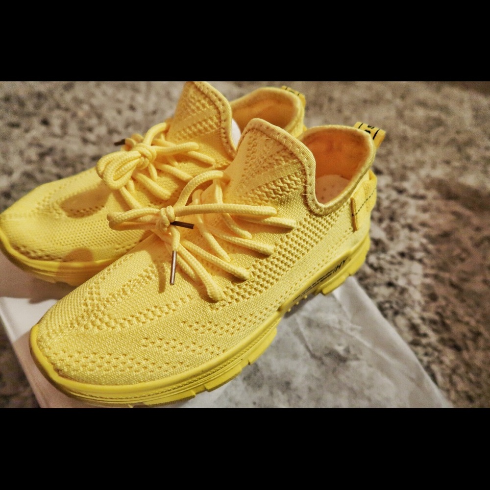 Brand new Yellow sneaker